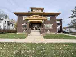featured image of 177 S High St