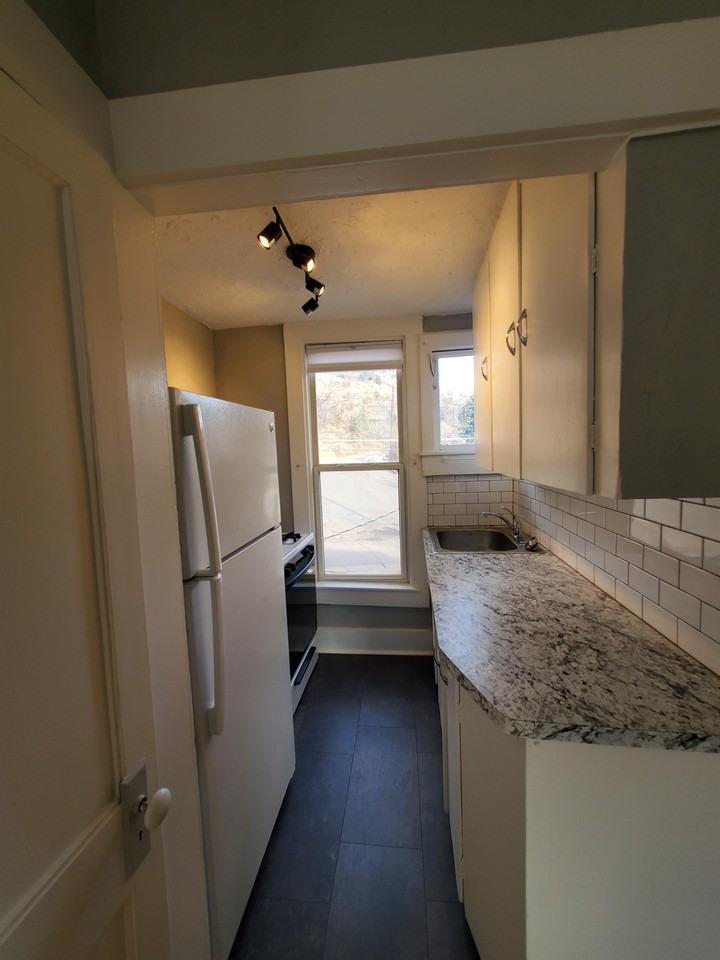 535 Cañon Avenue - Photo 2 of 7