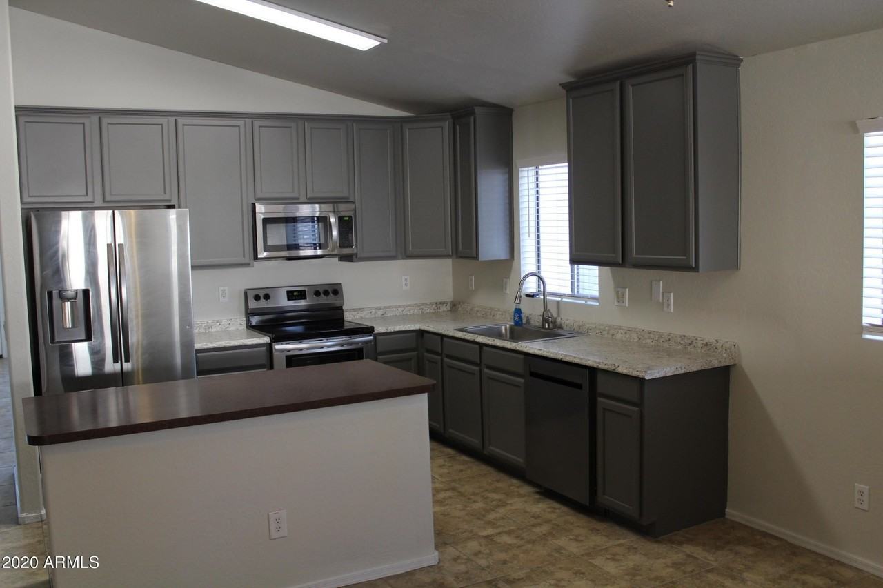 43410 W Wild Horse Trl - Photo 2 of 27