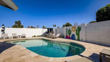 featured image of 8115 E Edgemont Ave