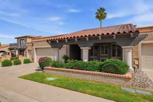 featured image of 7519 N Via Camello Del Sur