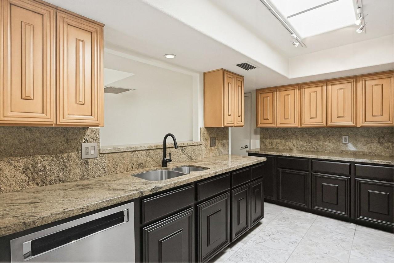 7519 N Via Camello Del Sur - Photo 6 of 36