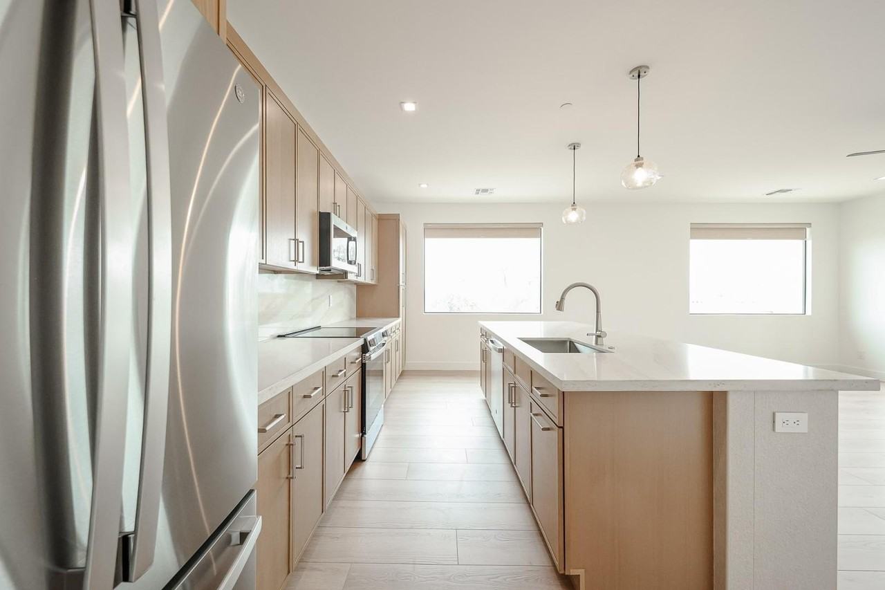 15006 N Ivory Dr #201 - Photo 3 of 11