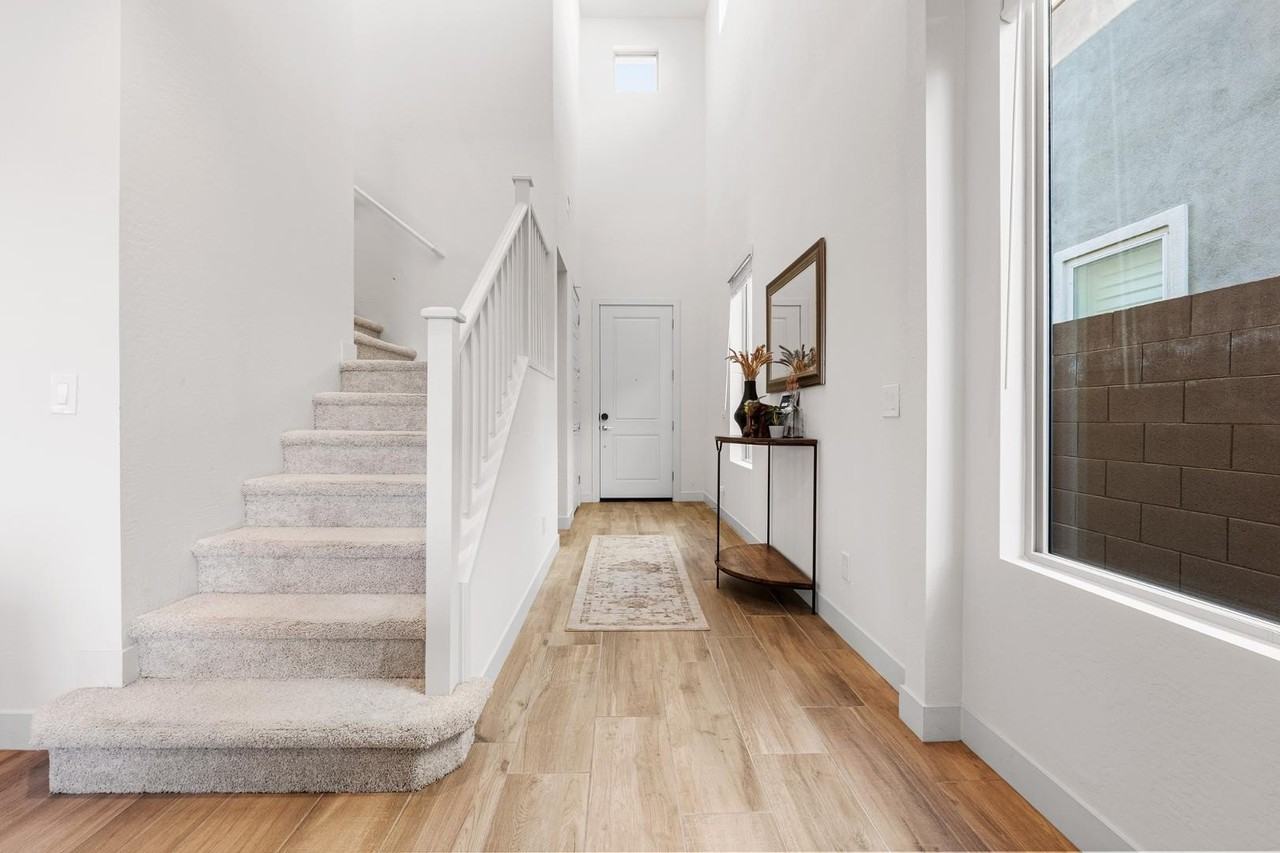 21927 N 31st Pl - Photo 6 of 17