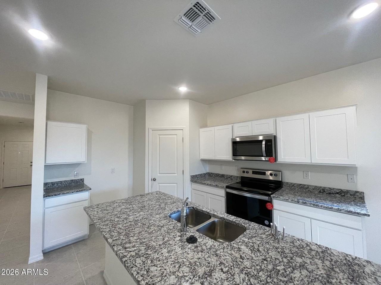 2051 E Night Rider Rd - Photo 5 of 11