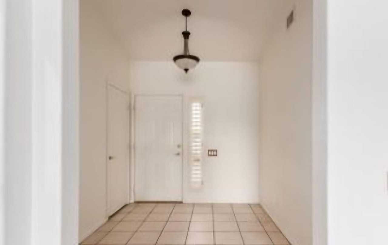 6373 W Irma Ln - Photo 4 of 25