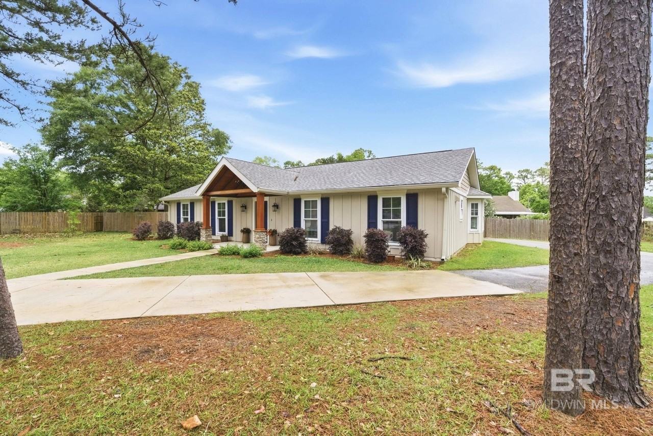 108 Cherry Cir - Photo 2 of 28