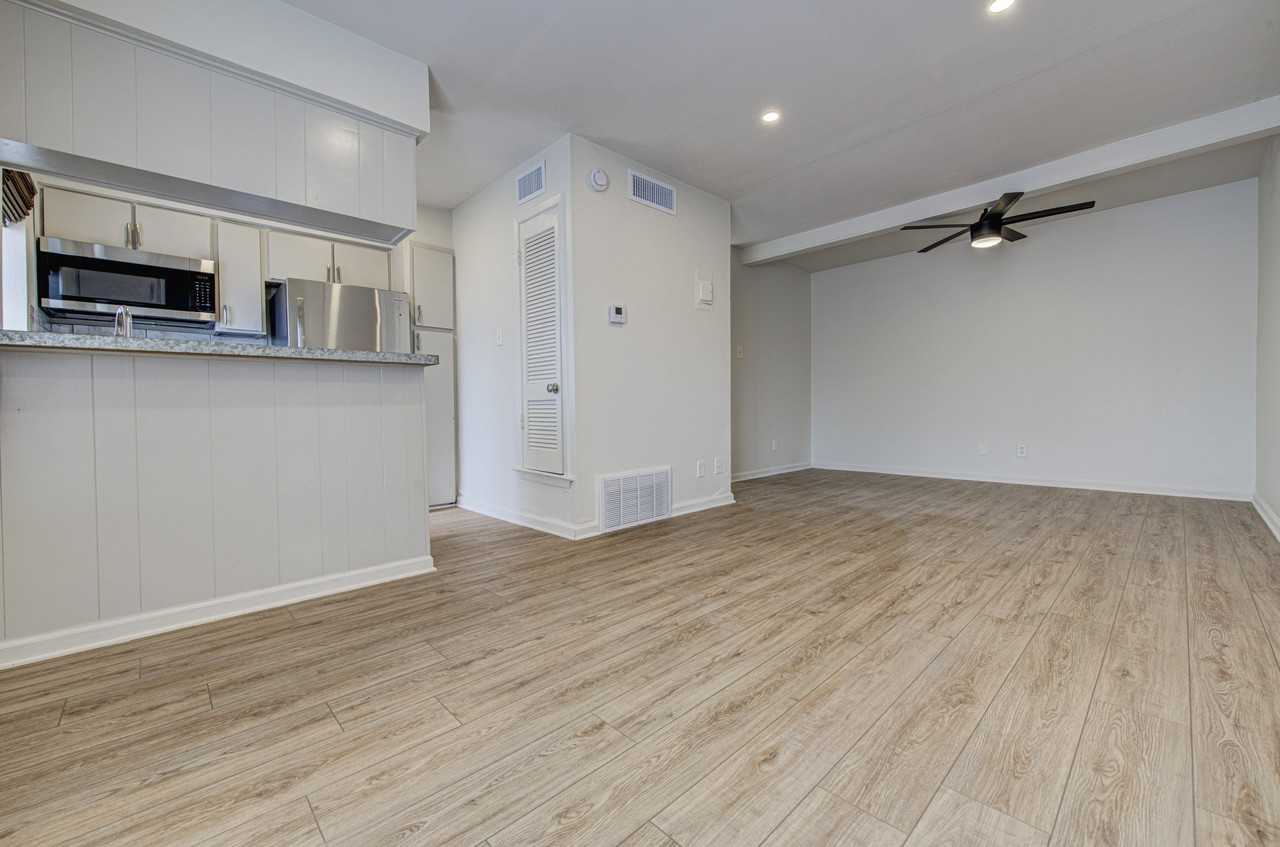 7000 Guadalupe Street - Photo 4 of 15