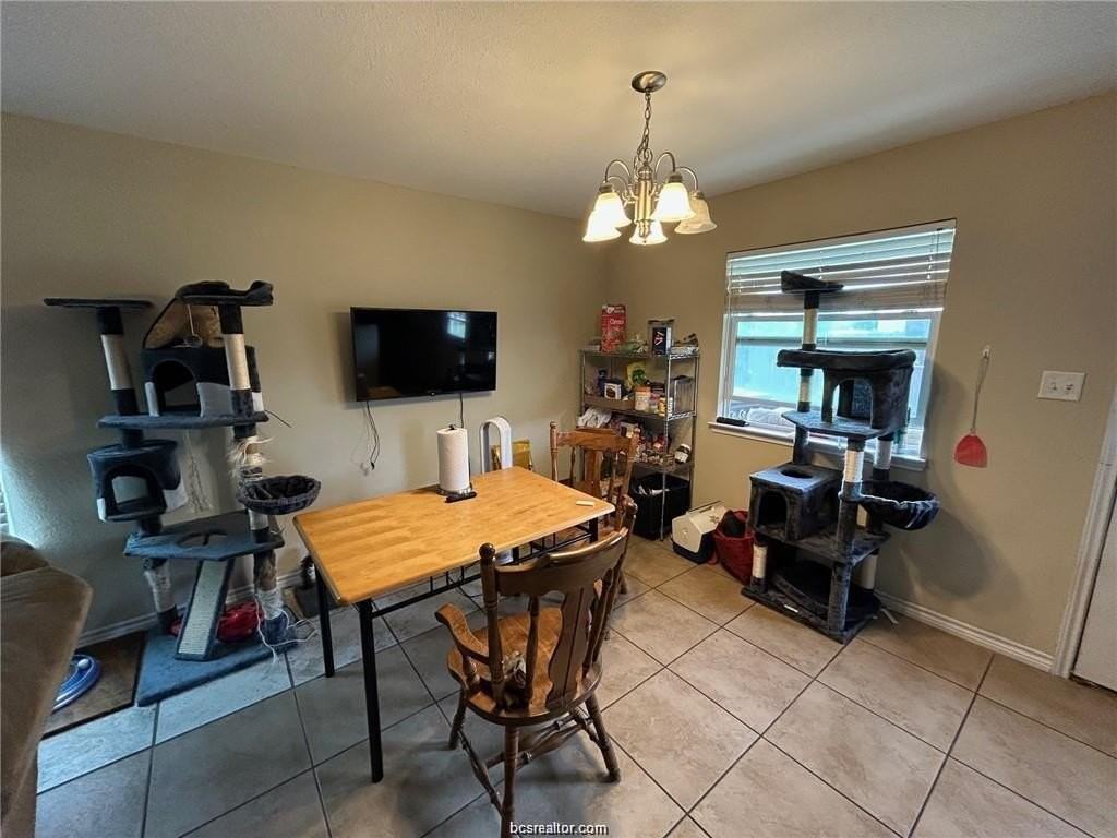 2502 Horse Shoe Dr - Photo 4 of 16