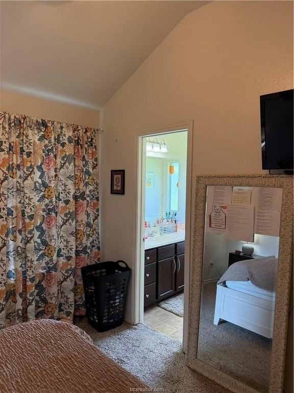 933 Crested Point Dr - Photo 6 of 14