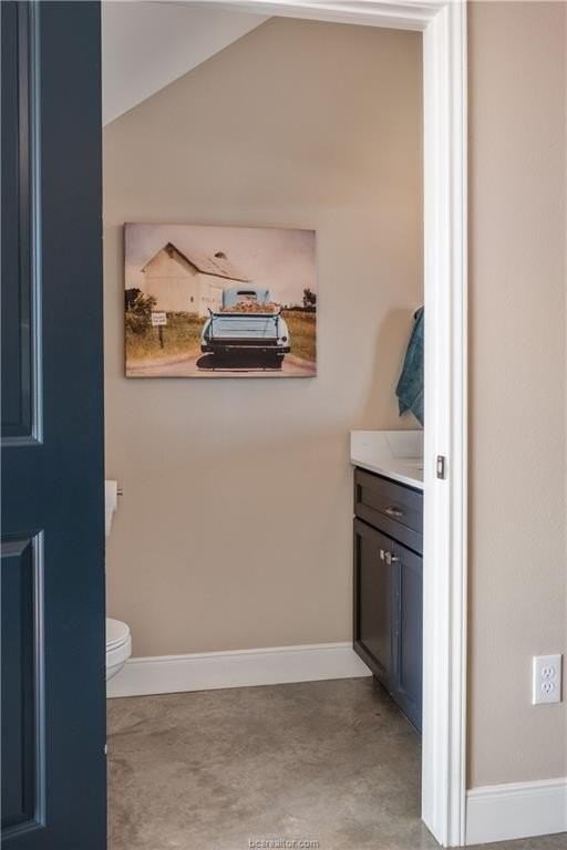 802 N Parker Ave - Photo 4 of 14