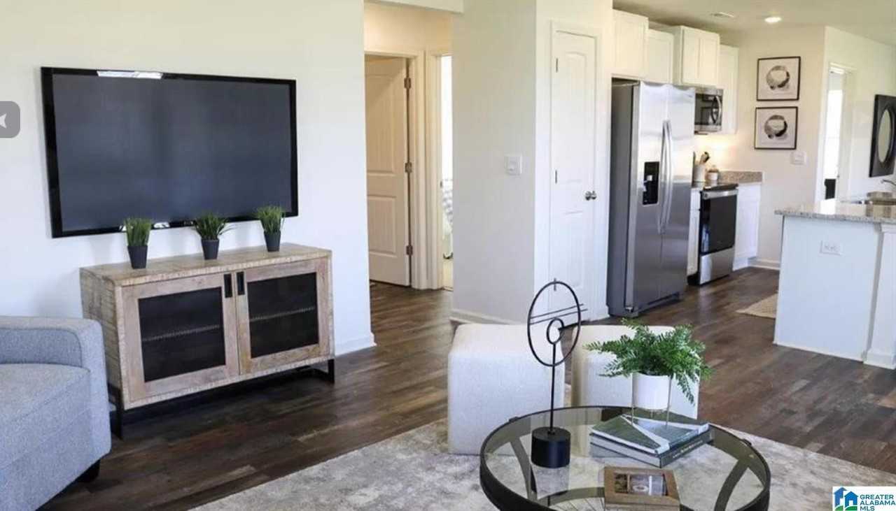 6585 Creek Cir - Photo 4 of 10