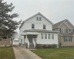 featured image of 524 University Ave