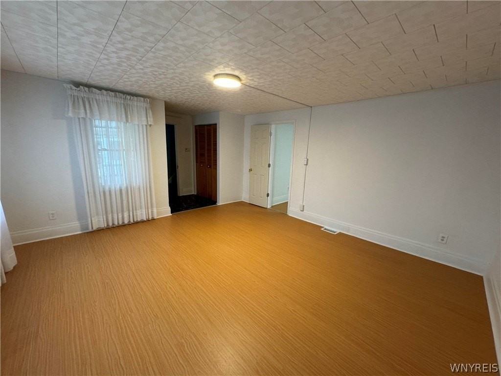 524 University Ave - Photo 3 of 12