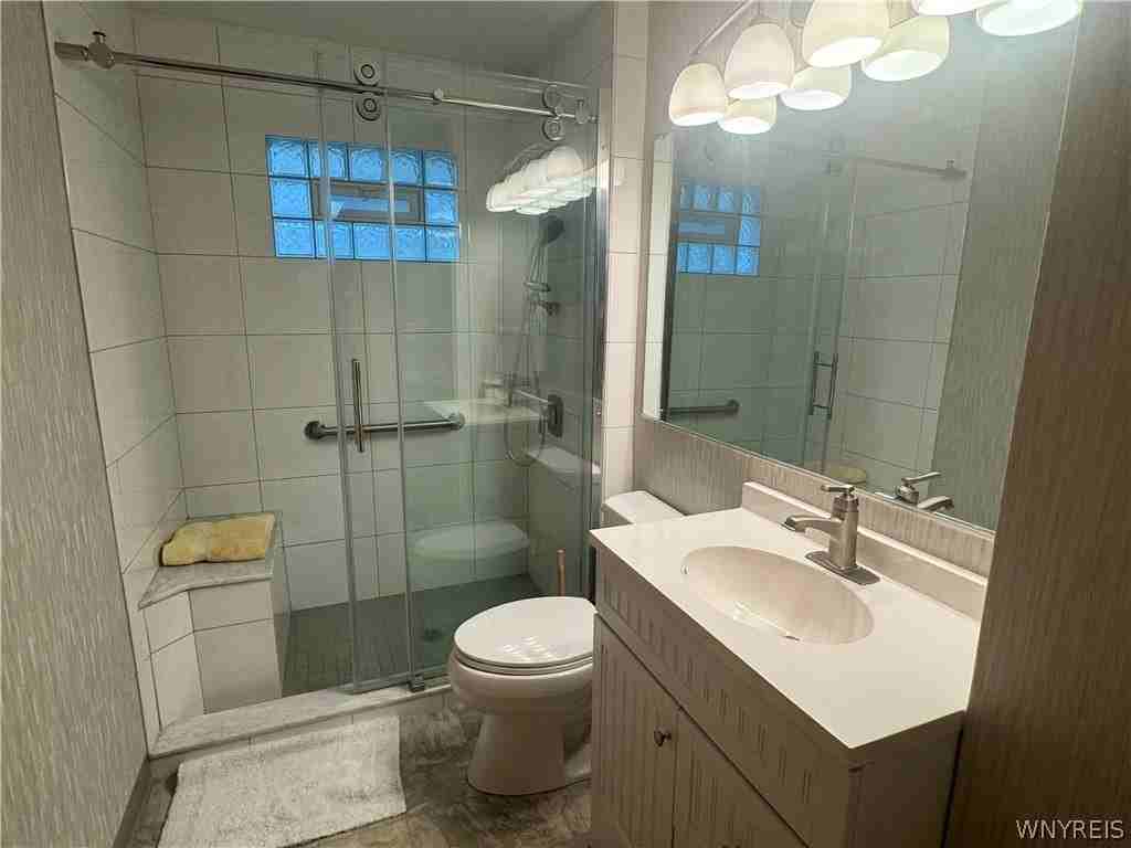 524 University Ave - Photo 6 of 12