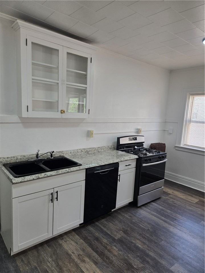 1159 Culver Rd #A2UP - Photo 3 of 24