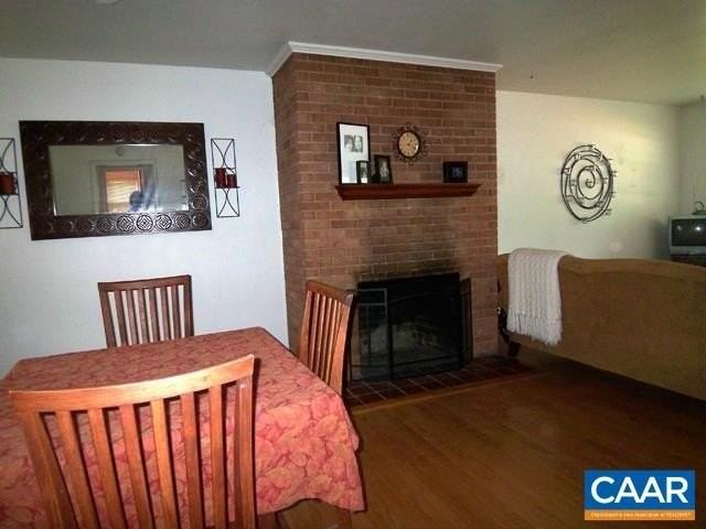 1705 Burnley Ave - Photo 4 of 11