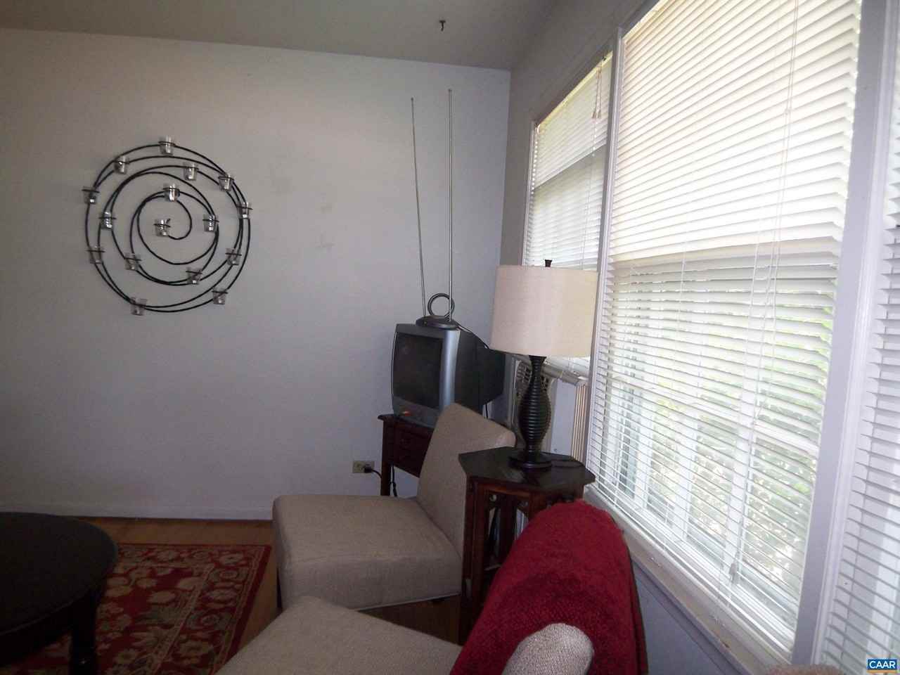 1705 Burnley Ave - Photo 7 of 11