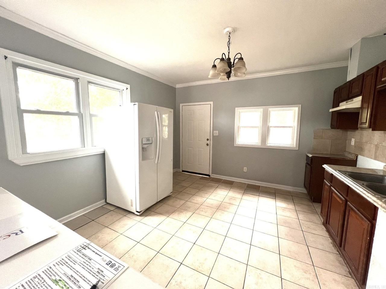 3715 W 13th St - Photo 4 of 9