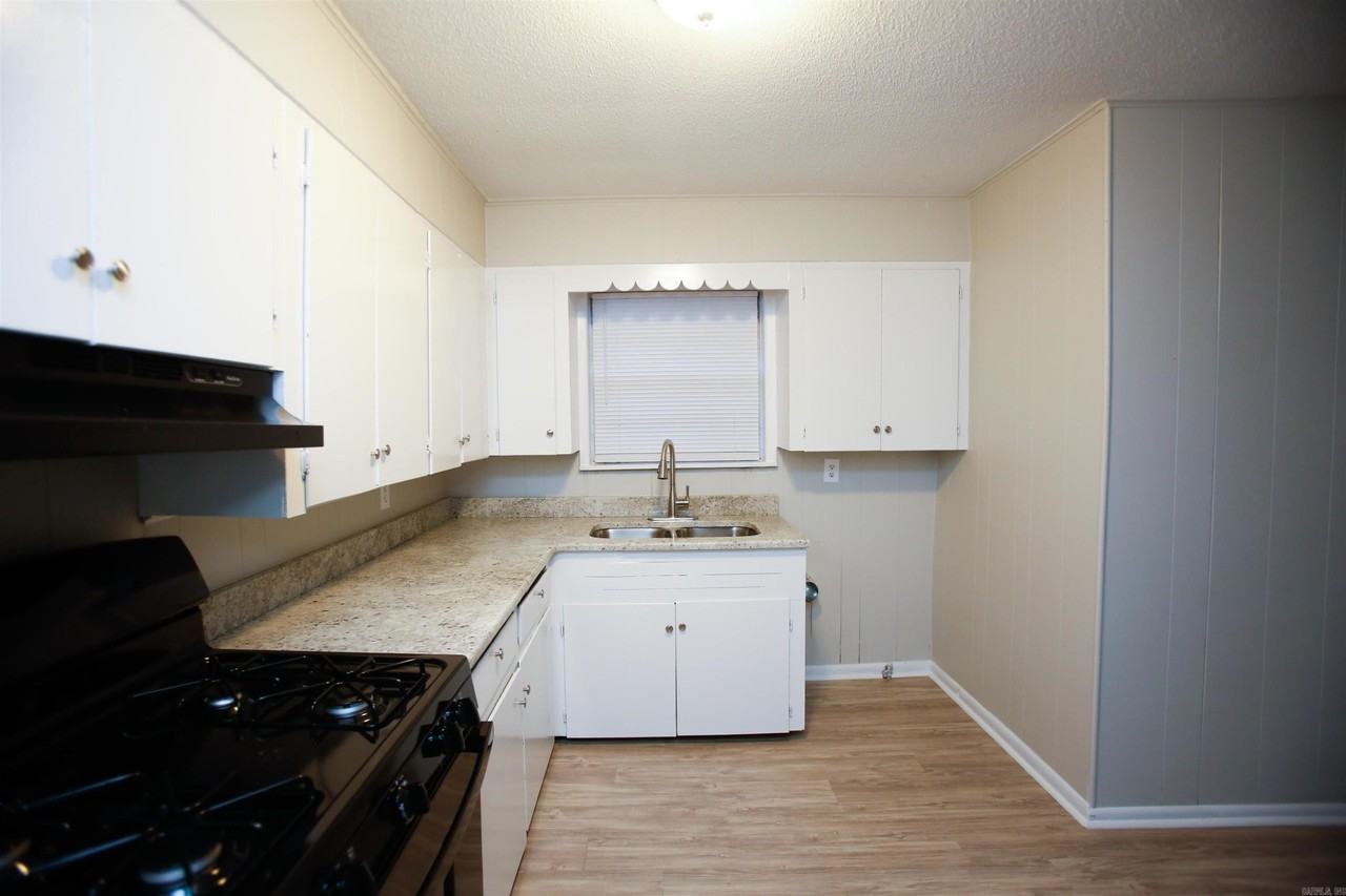 3219 Potter St - Photo 4 of 13