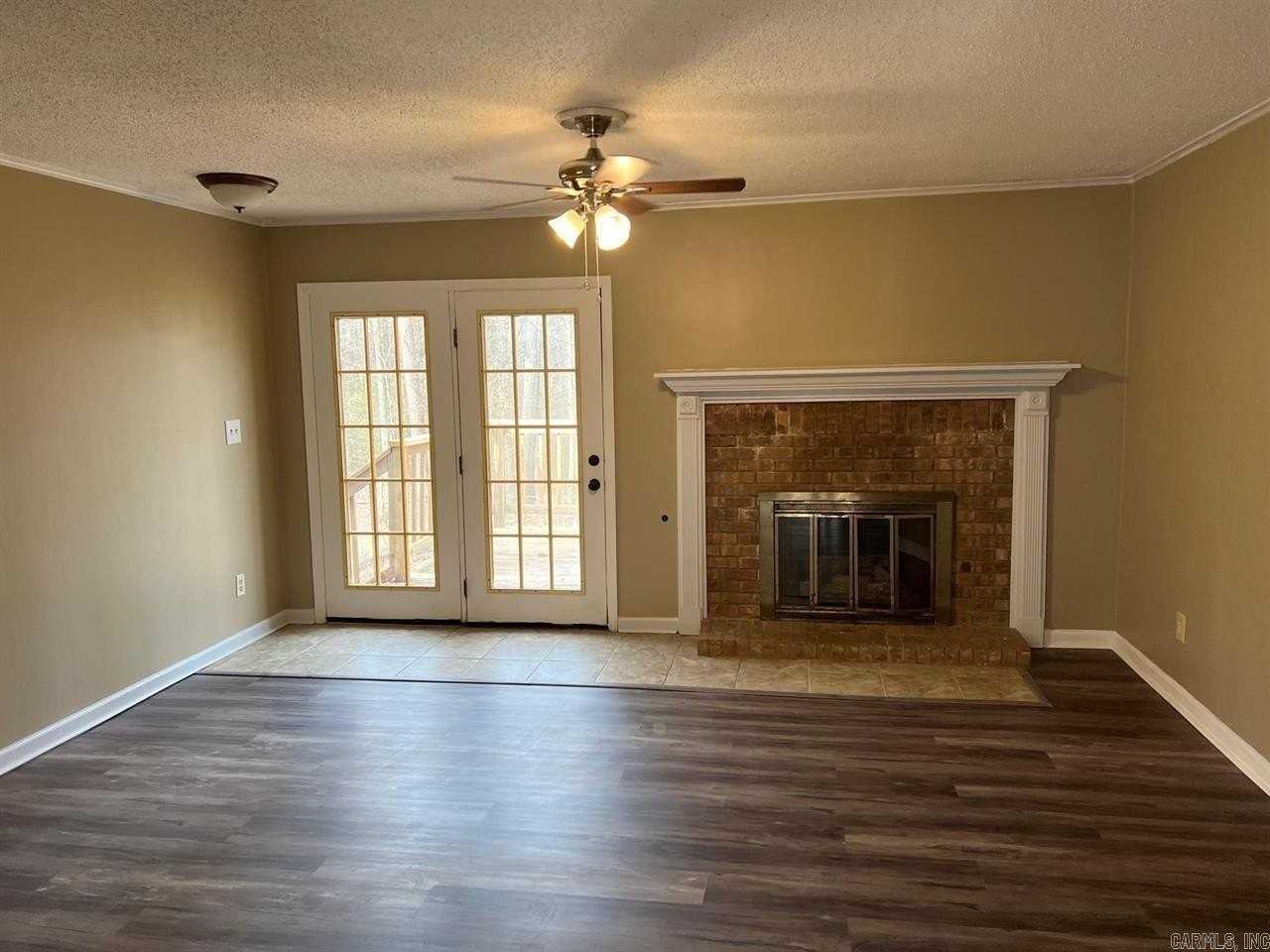 901 Bristol Dr - Photo 4 of 12