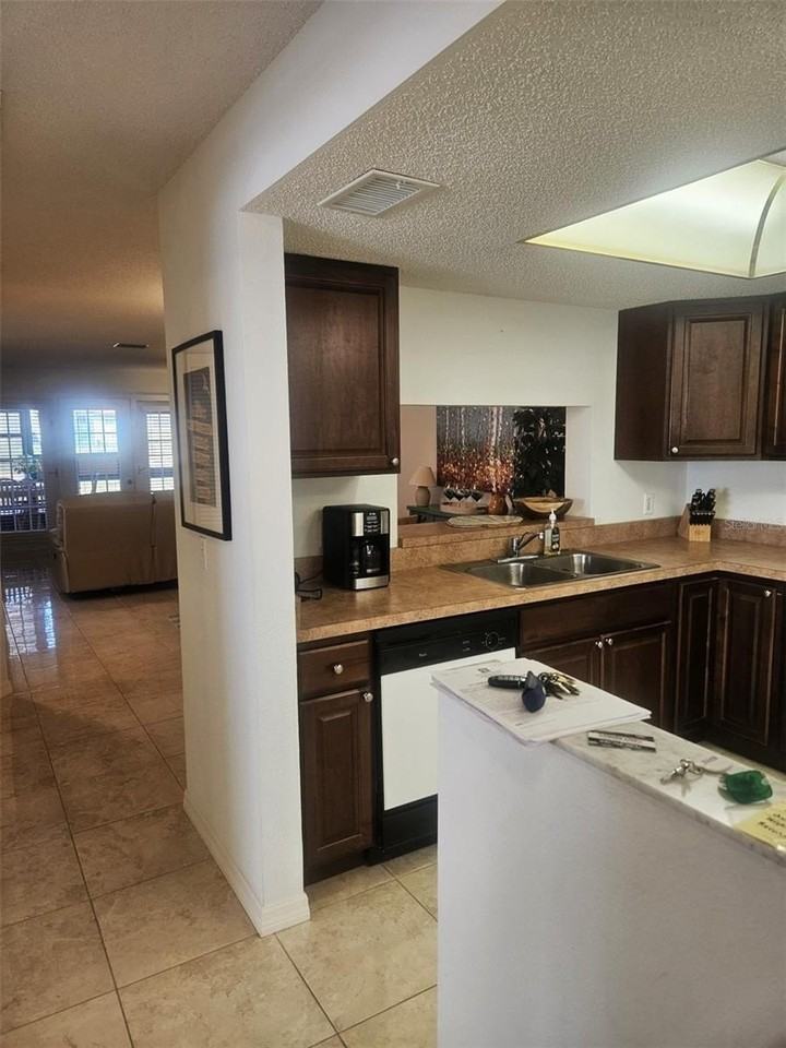 307 Pine Hollow Cir - Photo 3 of 43