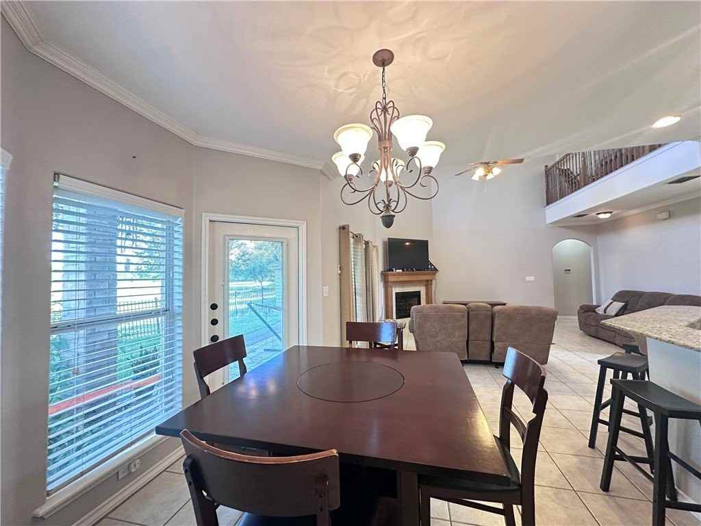 6321 Oso Pkwy - Photo 5 of 40