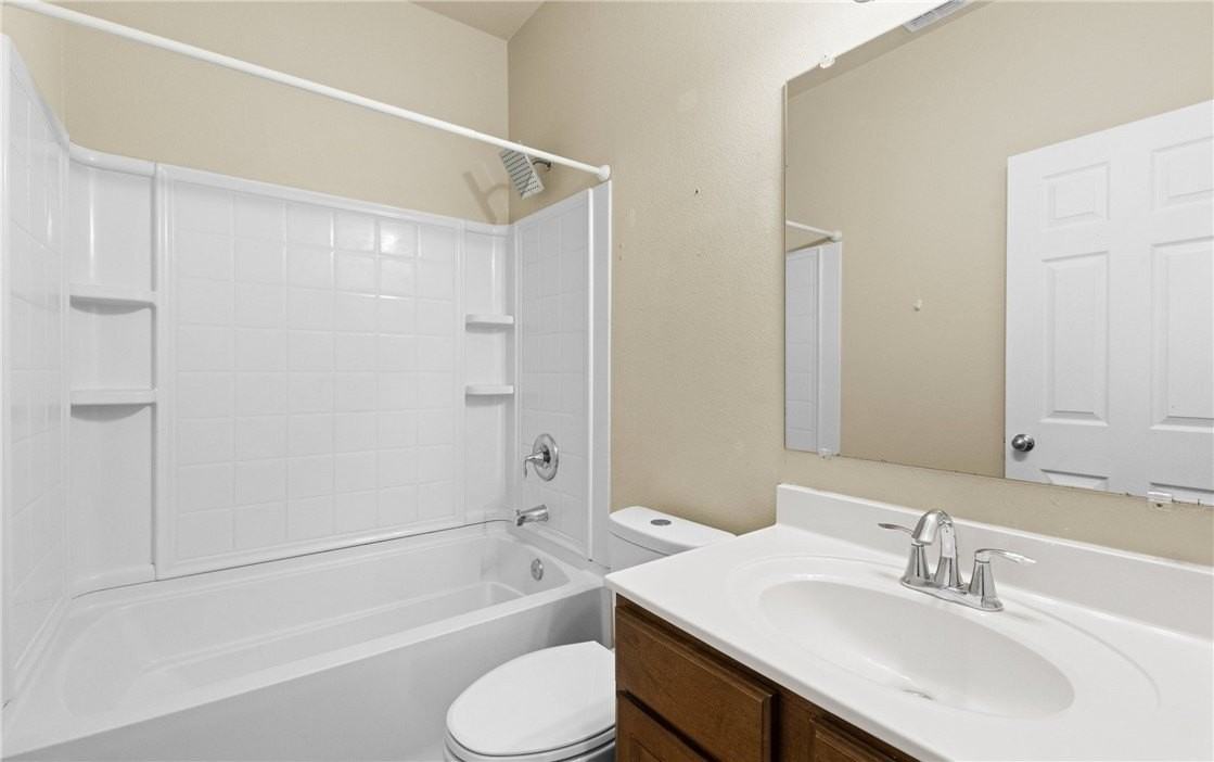 1137 Imperial St - Photo 6 of 25