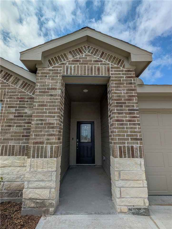7649 Roman Dr - Photo 3 of 23