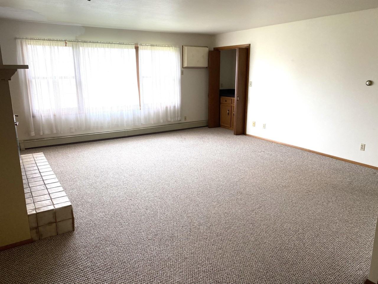 3202 Superior Ave - Photo 2 of 15