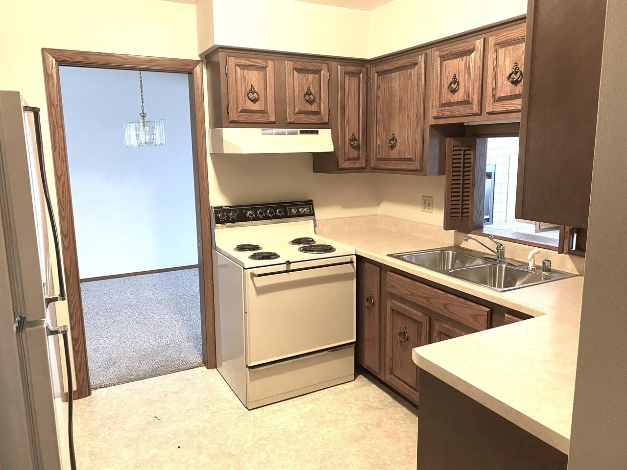 3202 Superior Ave - Photo 4 of 15