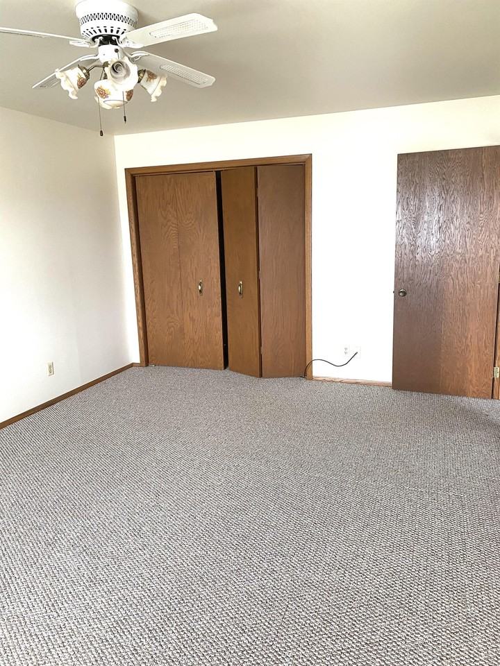 3202 Superior Ave - Photo 7 of 15