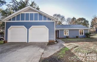 10216 Camelback Cir - Photo 1 of 1