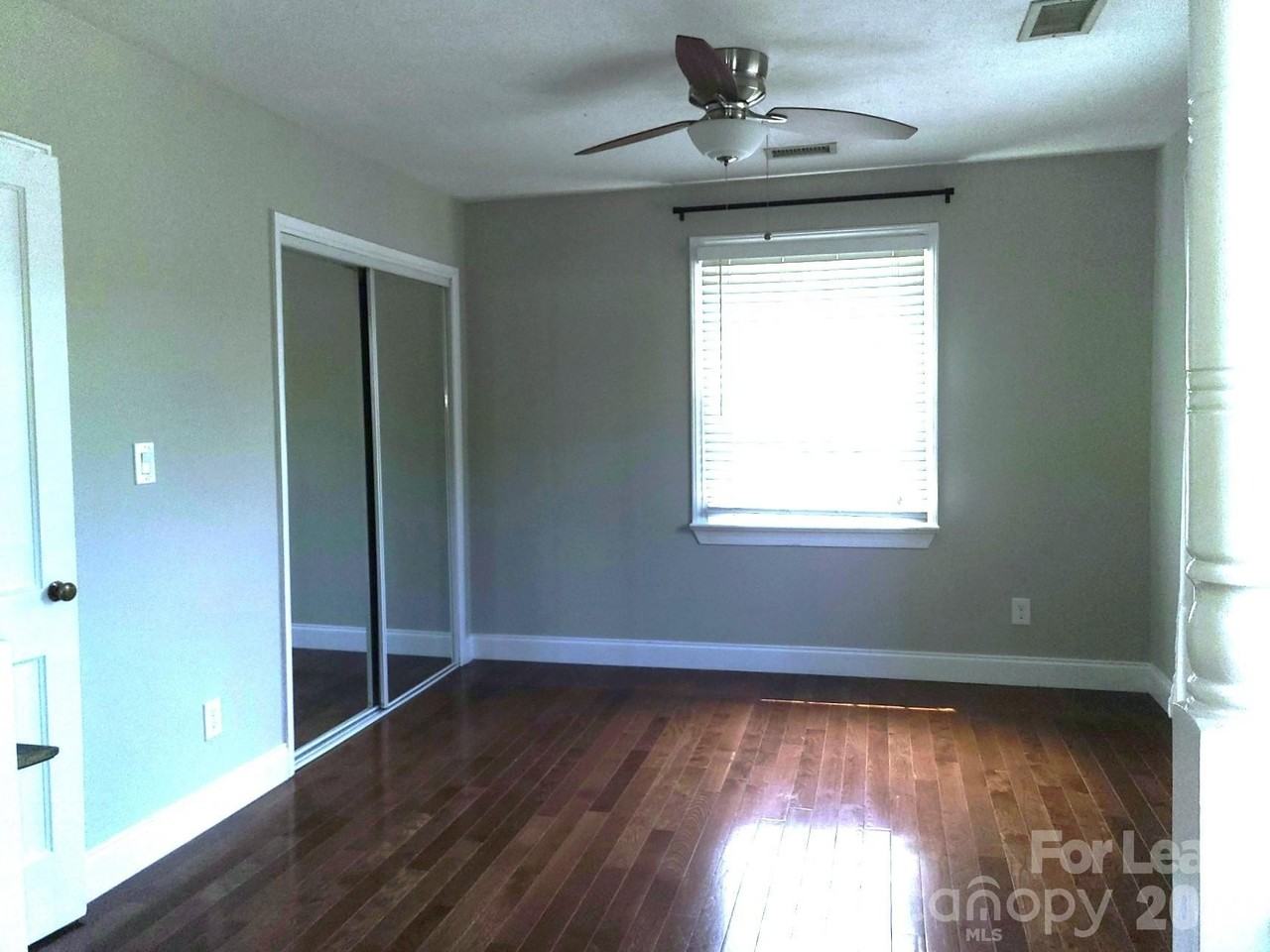 557 Wakefield Dr #D - Photo 7 of 11