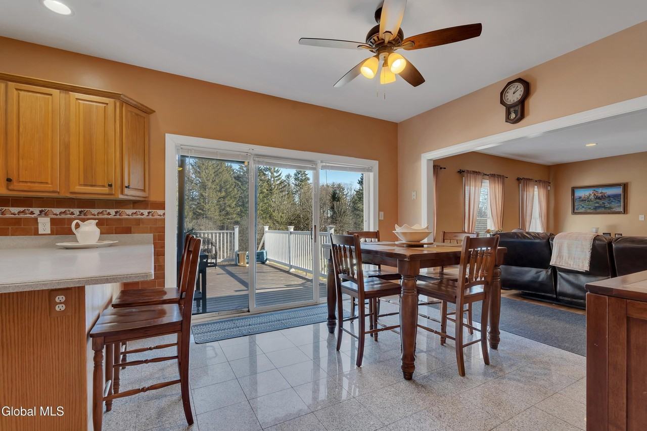 620 Sacandaga Rd - Photo 3 of 24
