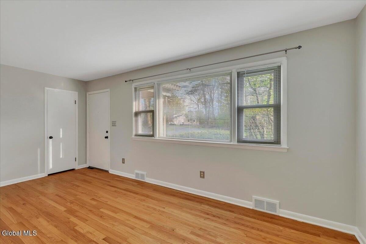 1165 Cresse Ave - Photo 2 of 38