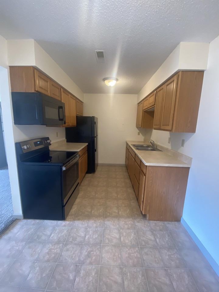 3728 West 9th Street - Photo 2 of 9