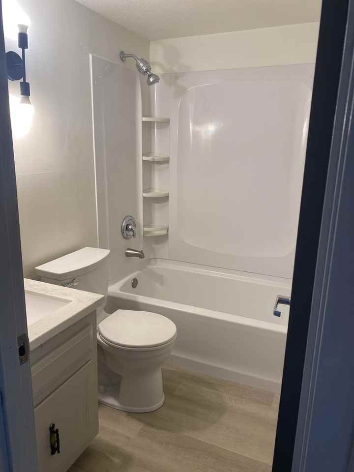 3728 West 9th Street - Photo 5 of 9