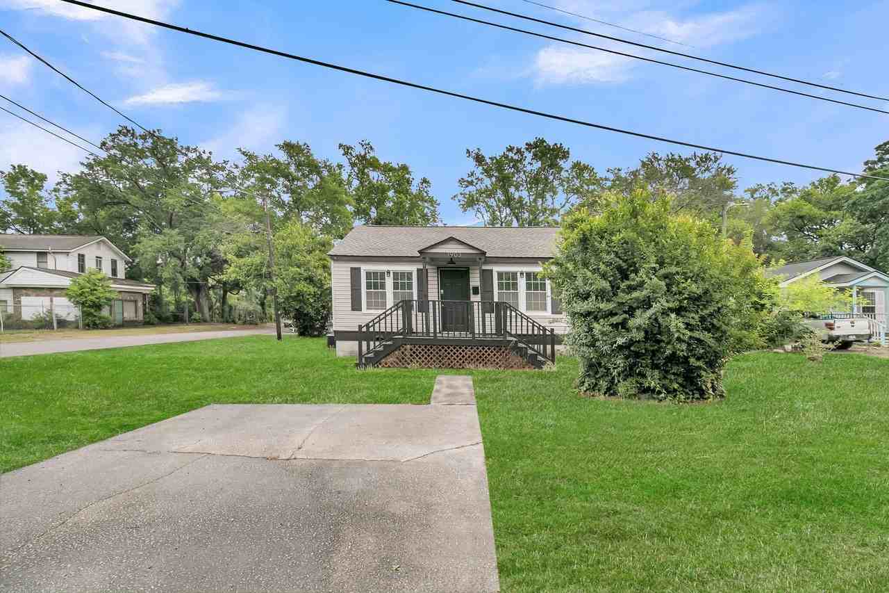 1903 Grayson St - Photo 2 of 19