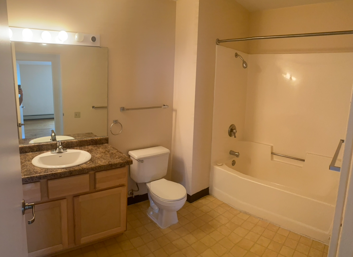 101 North 56th Avenue West - Photo 4 of 6