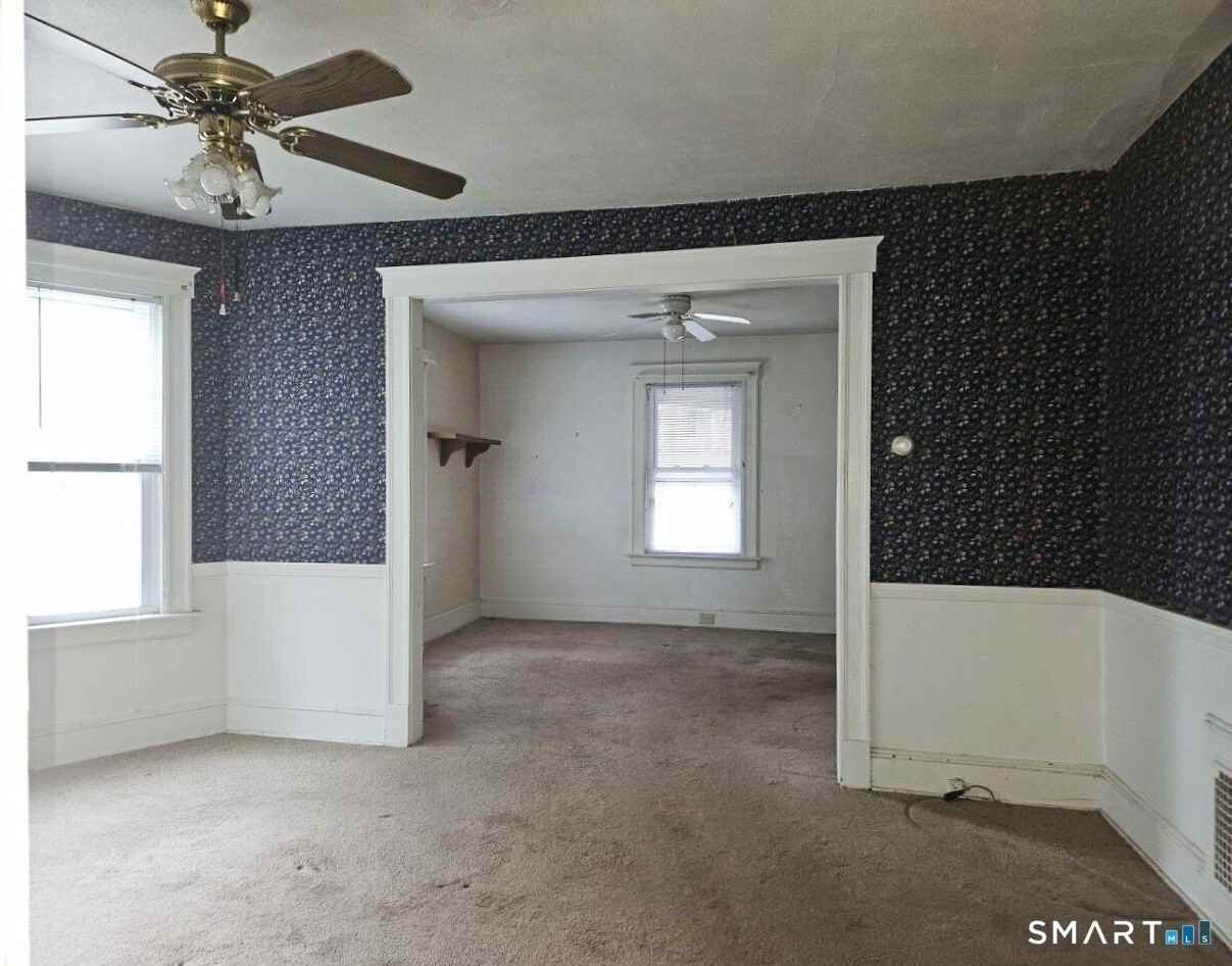 74 Burlington Ave - Photo 6 of 36