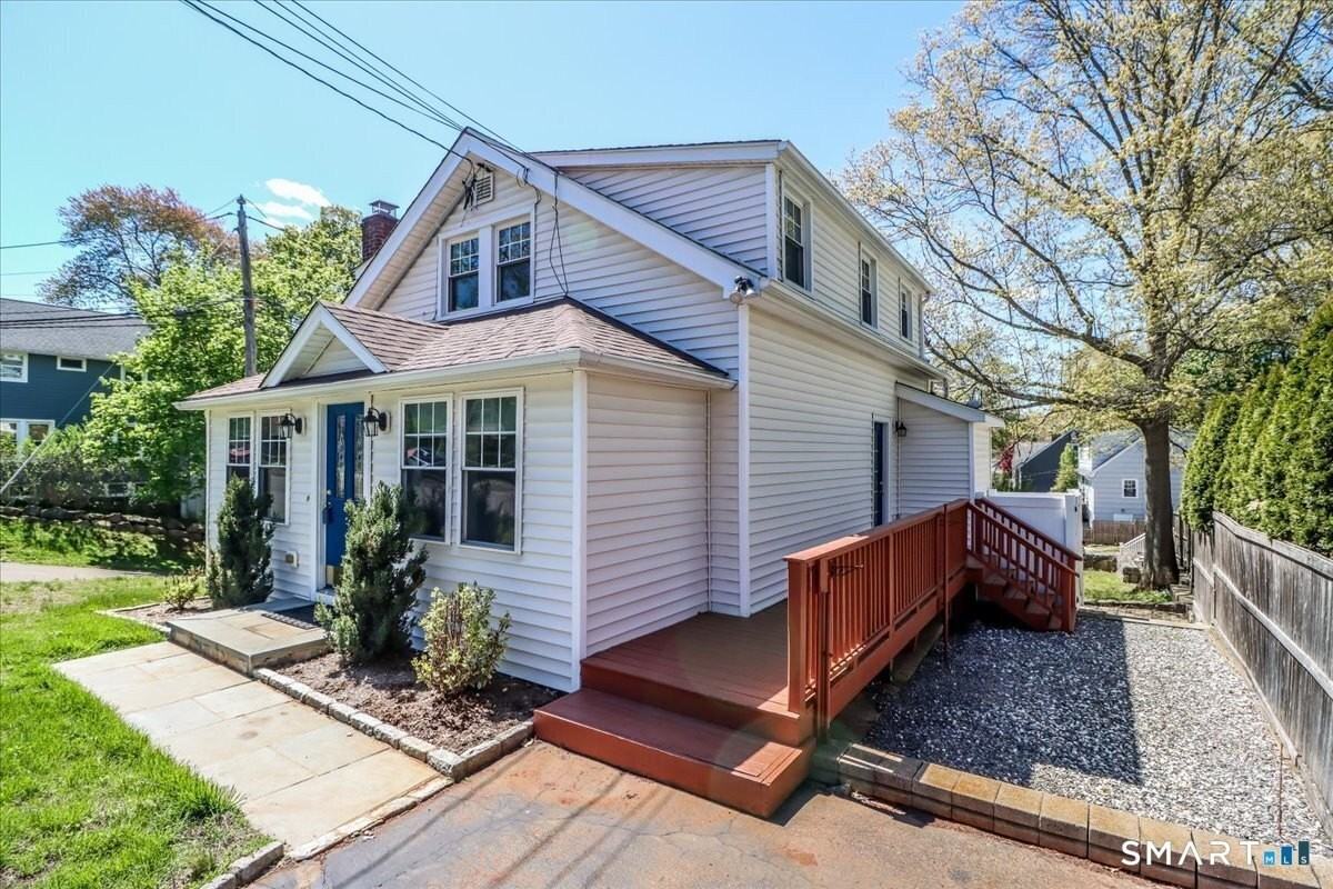 25 Maplewood Ave #1 - Photo 3 of 20