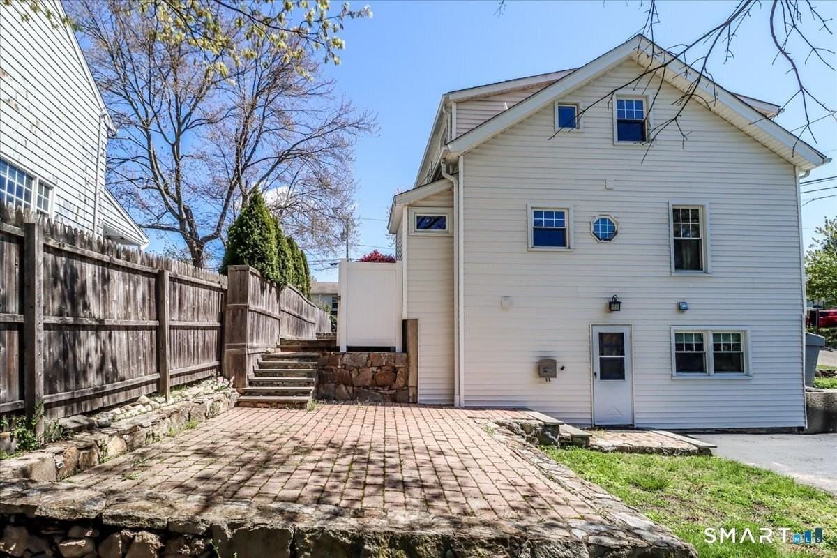 25 Maplewood Ave #1 - Photo 4 of 20