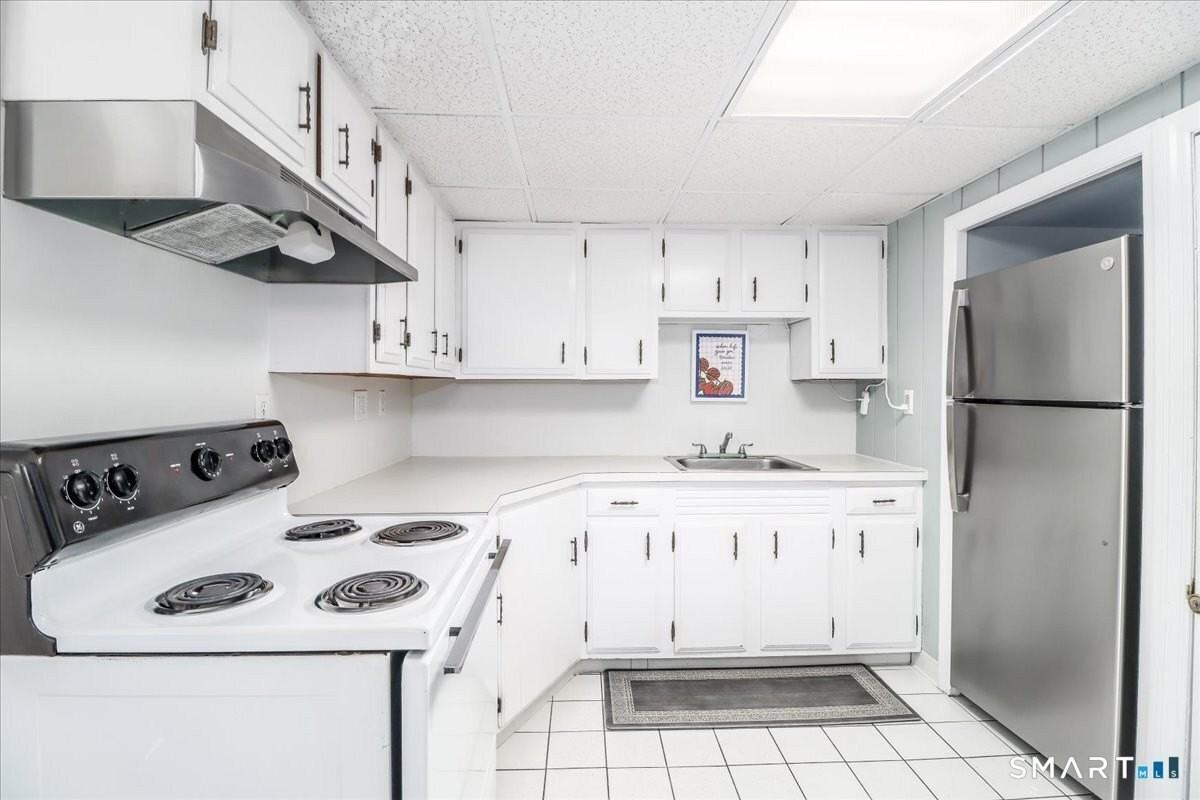 25 Maplewood Ave #1 - Photo 7 of 20