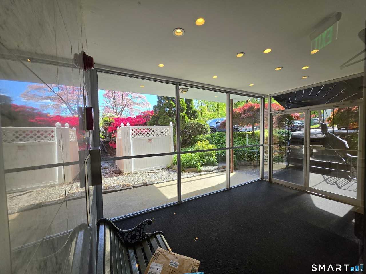 27 Northill St #6U - Photo 4 of 28
