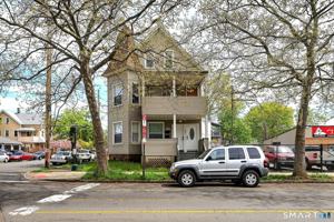 featured image of 483 Ferry St #1