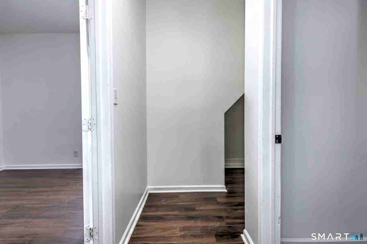 483 Ferry St #1 - Photo 4 of 33