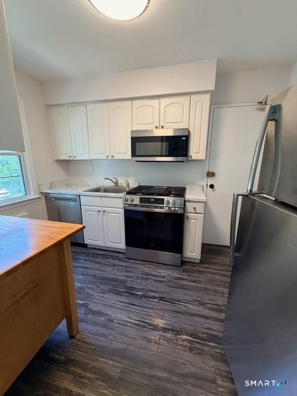 250 Glenbrook Rd #D - Photo 3 of 16