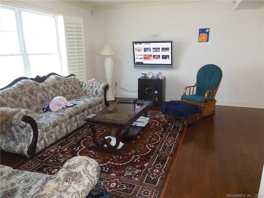 1725 Summer St #1 - Photo 3 of 18