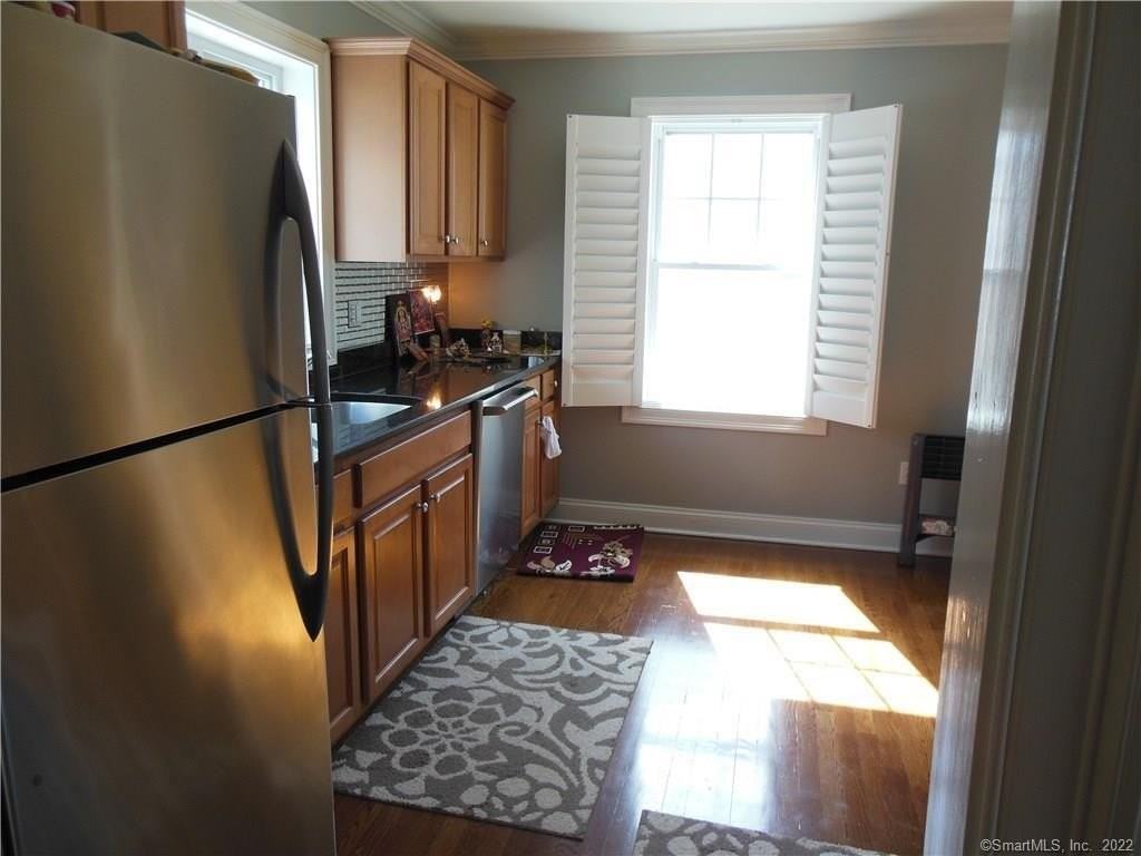 1725 Summer St #1 - Photo 4 of 18
